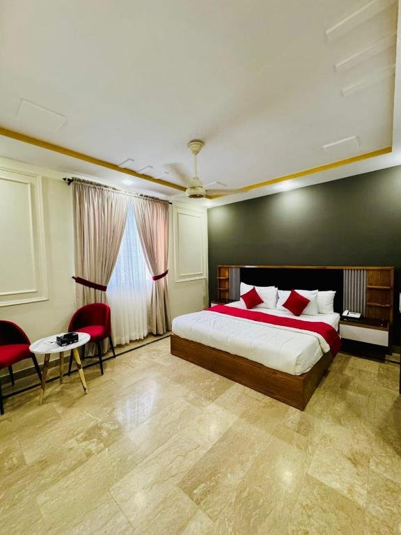 Deluxe Family Suite (Gulshan 4 Branch)
