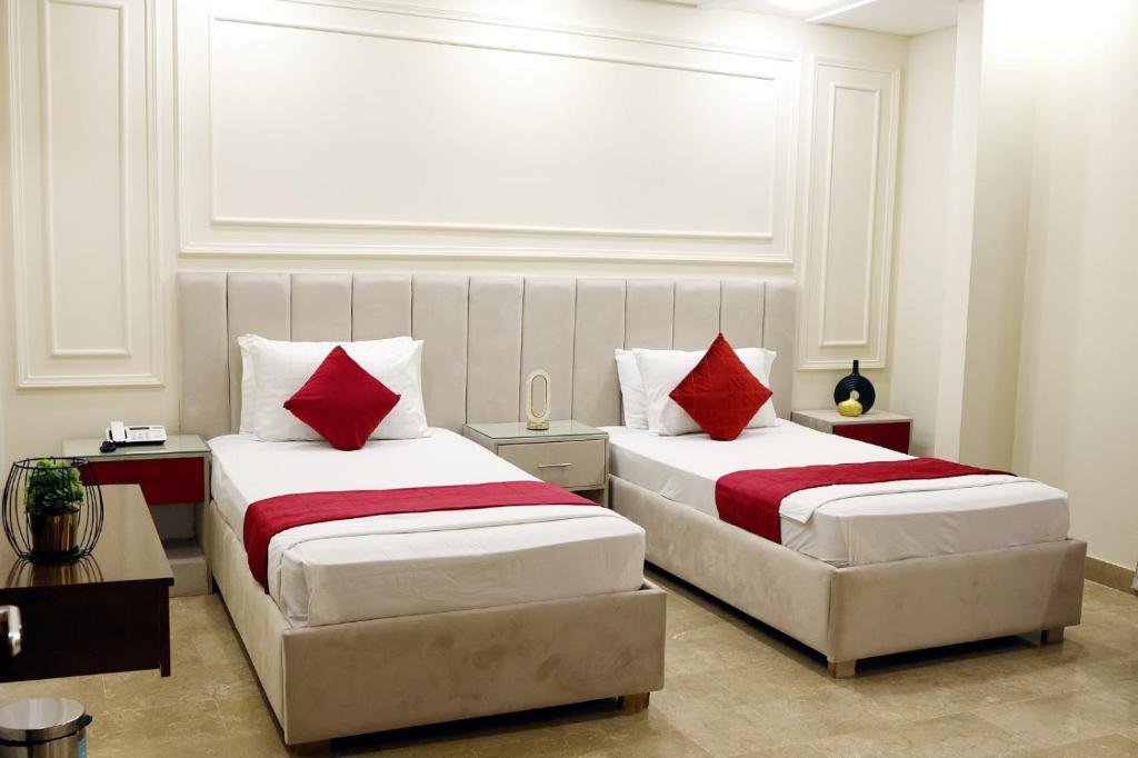 Budget Double or Twin Room (Gulshan 4 Branch)