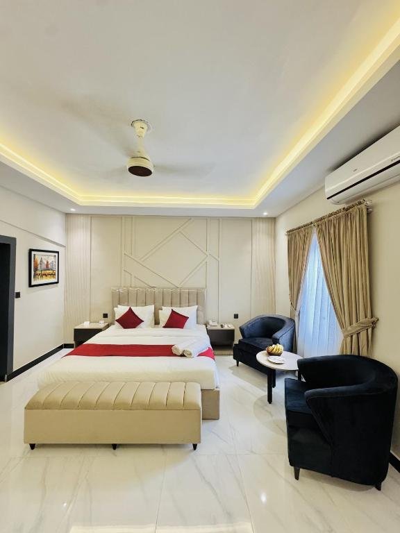 King Room (Karachi Airport Branch)